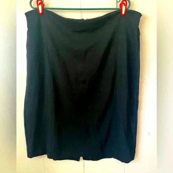 Talbots Women's Sz 20 w Little Black Skirt. Zip And Slit Back, Slightly Stretchy - Picture 1 of 5